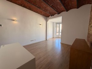 300